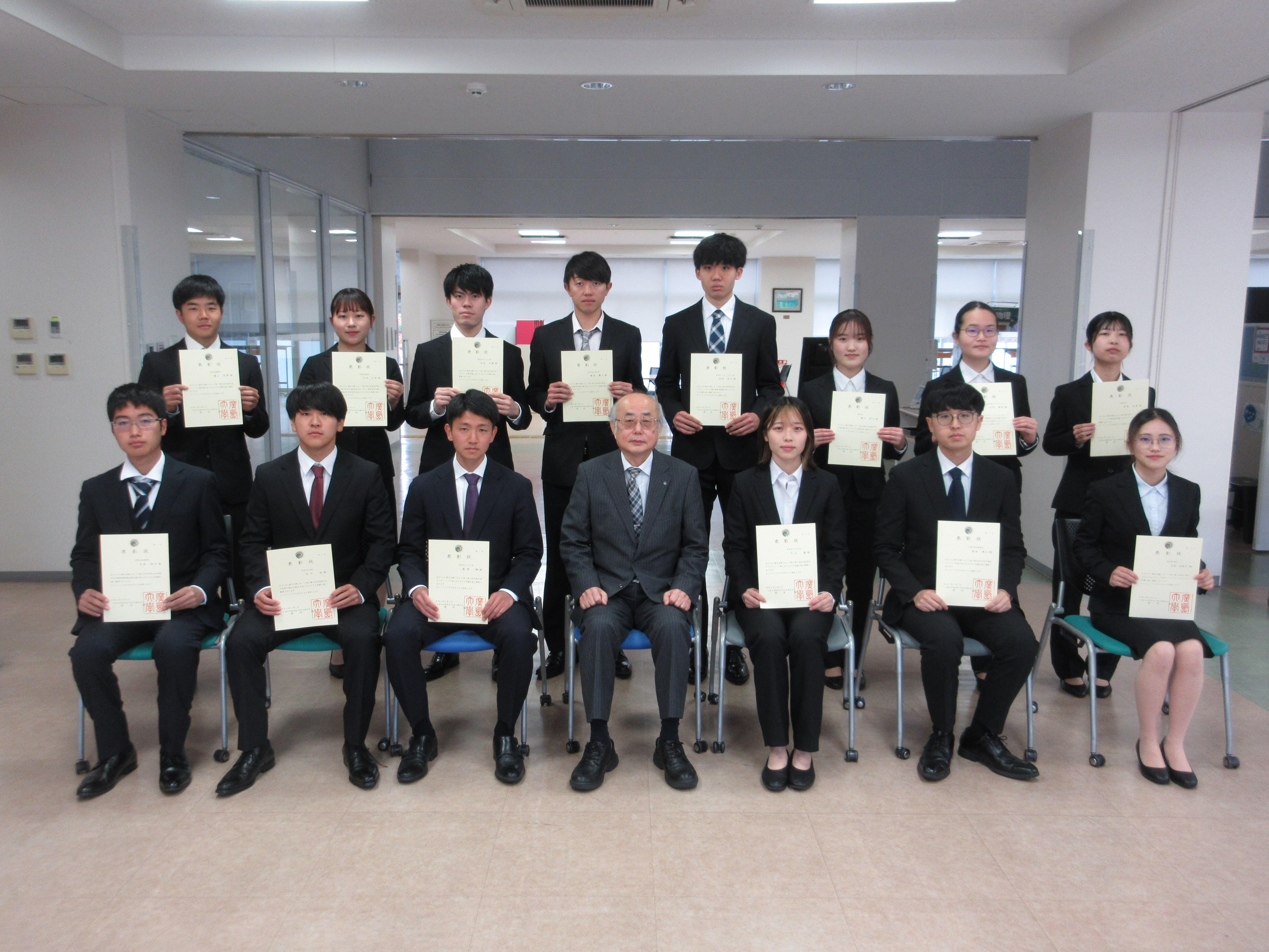 令和5年度広島大学副学長表彰式を行いました
